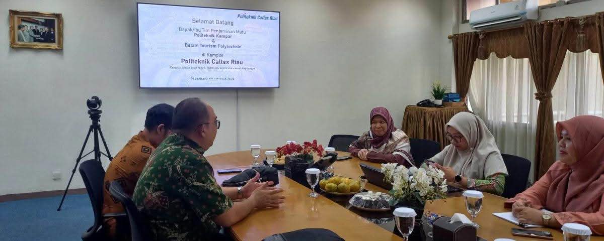 Benchmarking SPMI di Politeknik Caltex Pekanbaru: Upaya Meningkatkan Kualitas Pendidikan di Politeknik Pariwisata Batam Benchmarking SPMI di Politeknik Caltex Pekanbaru: Upaya Meningkatkan Kualitas Pendidikan di Politeknik Pariwisata Batam